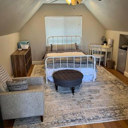 Adorable 1 Bedroom With Pool, And Horse Arena โอ๊คเดล ภายนอก รูปภาพ