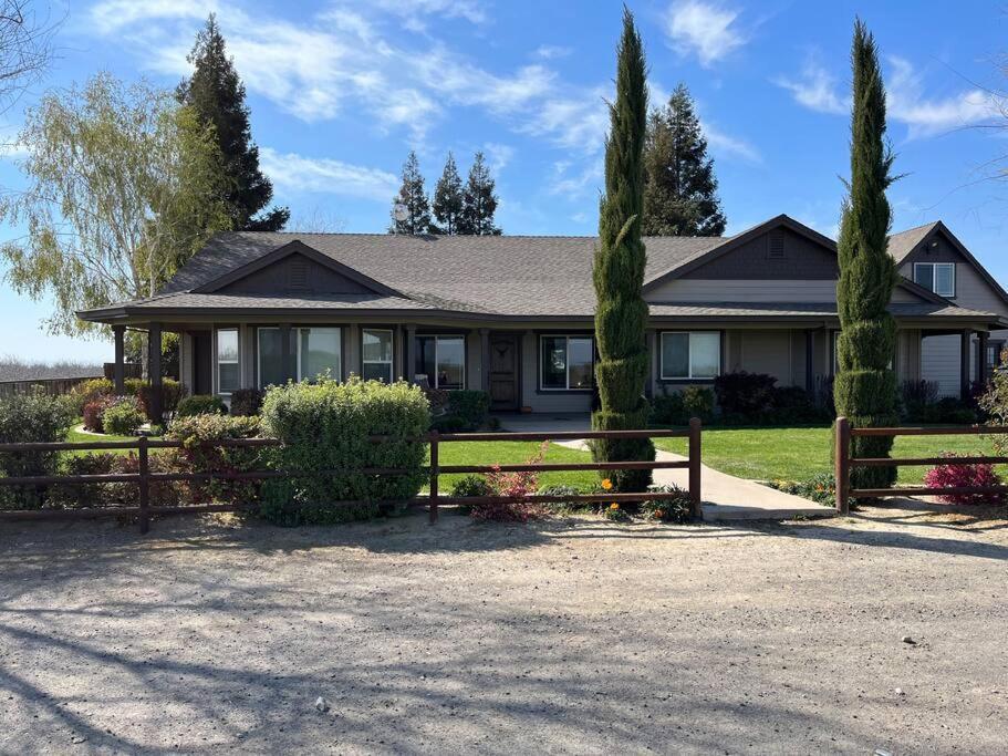 Adorable 1 Bedroom With Pool, And Horse Arena โอ๊คเดล ภายนอก รูปภาพ