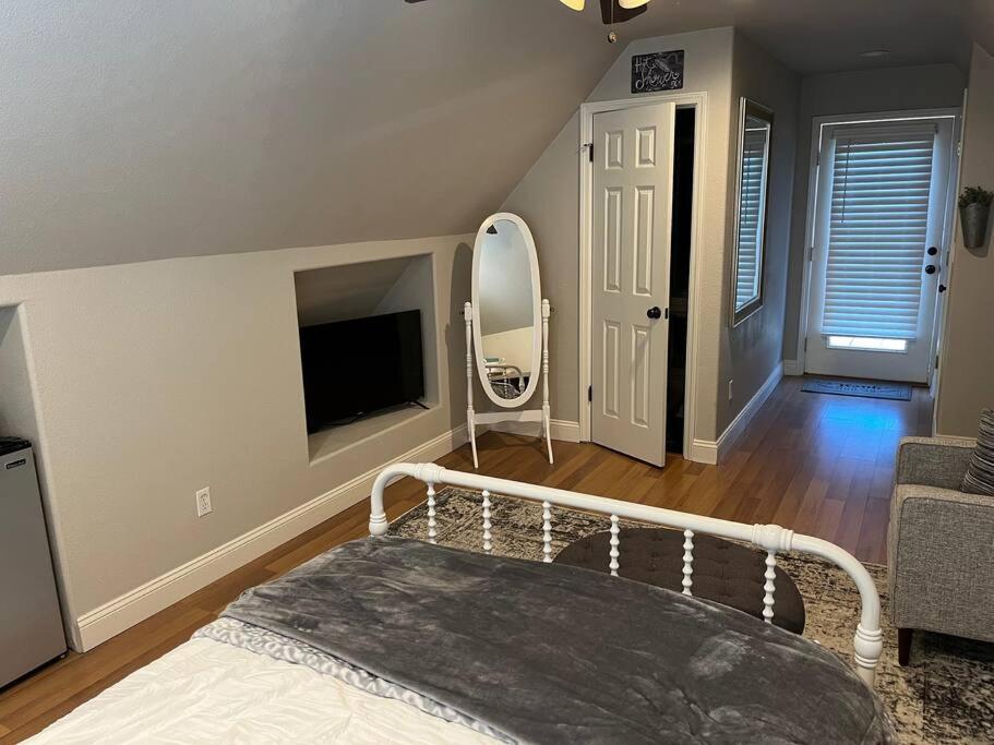 Adorable 1 Bedroom With Pool, And Horse Arena โอ๊คเดล ภายนอก รูปภาพ